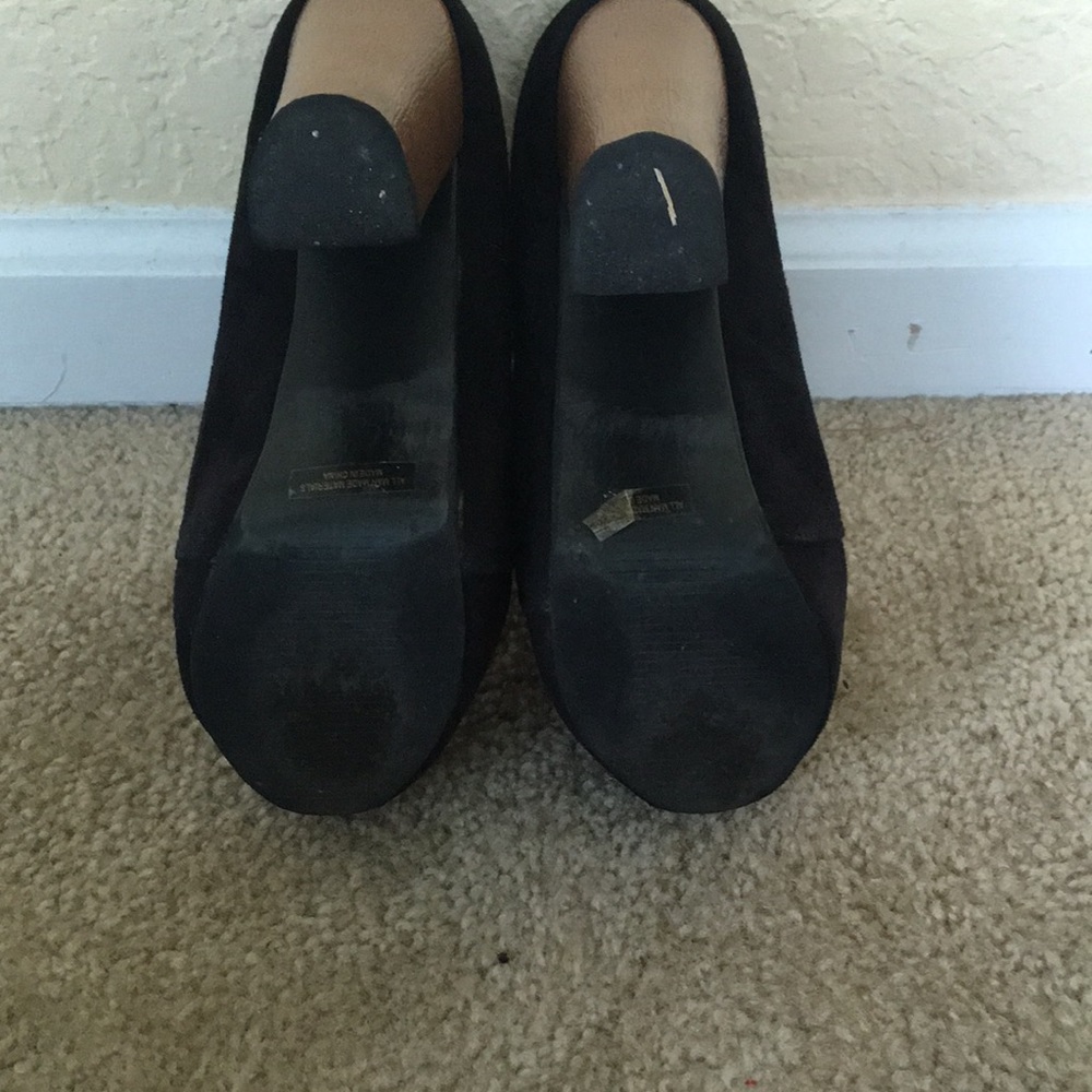Heels - Picture 3 of 5